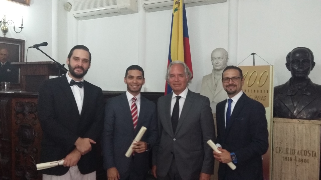 El 20 de junio de 2017 se realizó en la Sesión Ordinaria la entrega de los premios de la Academia de Ciencias Políticas y Sociales 2016-2017